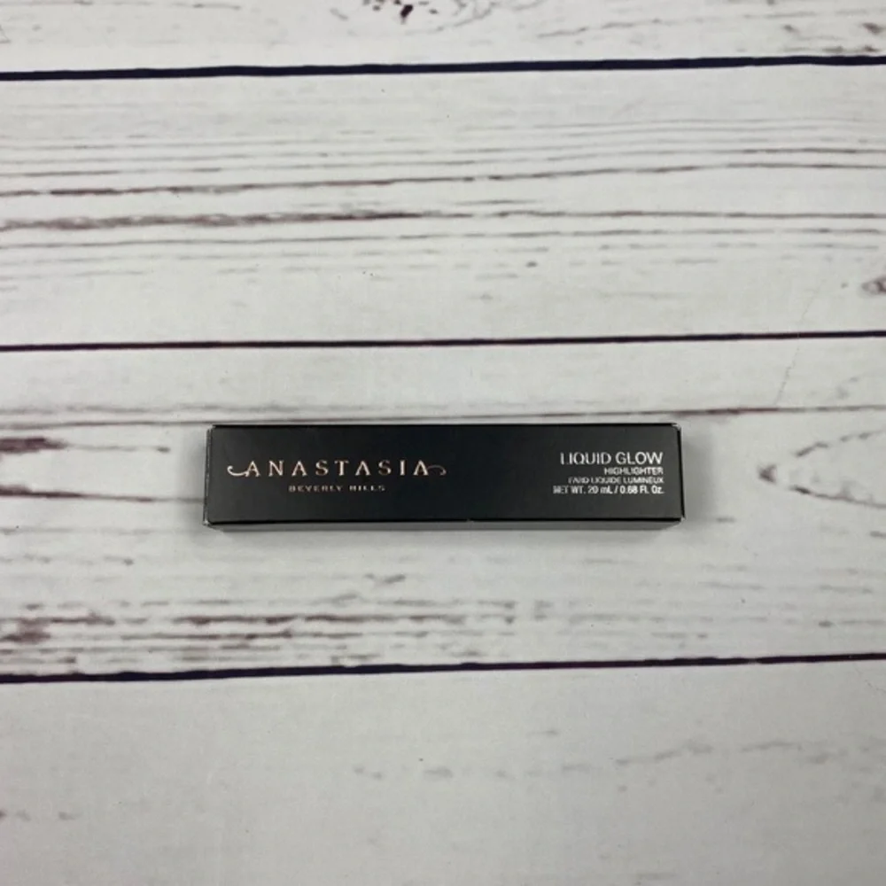 Anastasia Beverly Hills Liquid Glow Highlighter‎